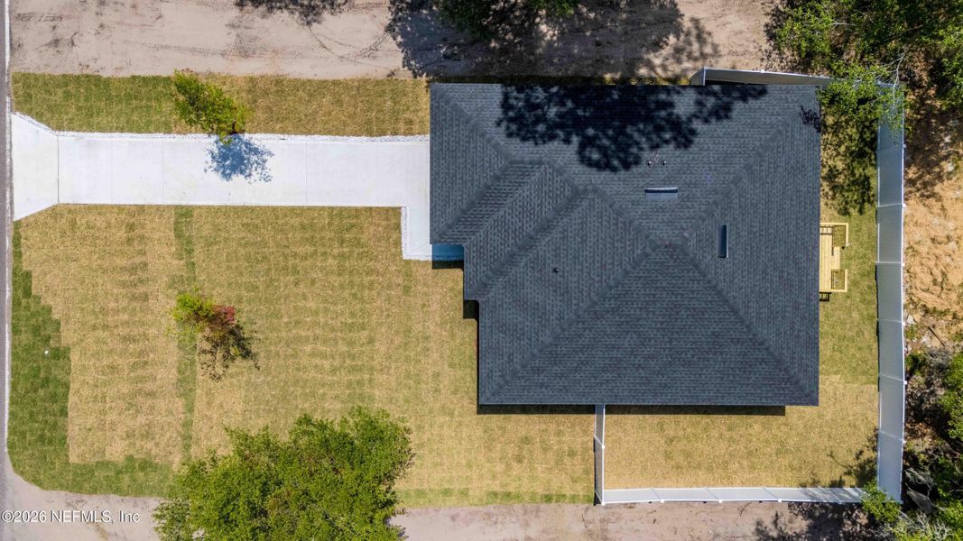 Exterior details and patio area of a home in , Jacksonville (Image 34).