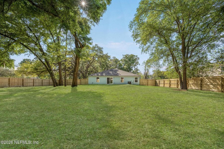 Exterior details and patio area of a home in , Jacksonville (Image 4).