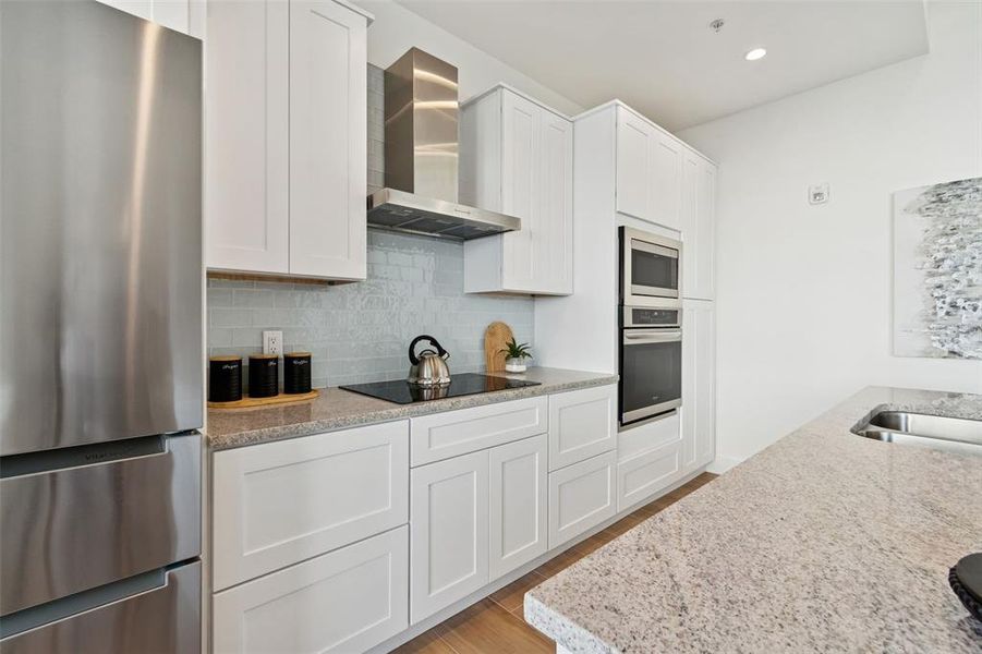 Furnished interior view inside a new home in , Sarasota (Image 57).