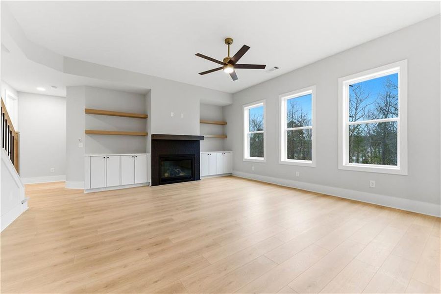 Spacious, unfurnished interior of a new home in Sterlington, Canton (Image 36).