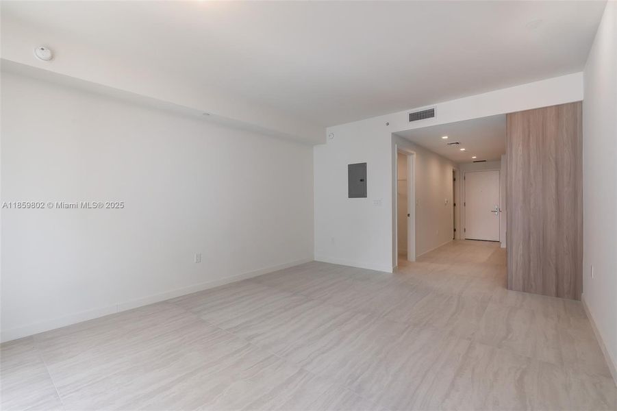 Spacious, unfurnished interior of a new home in , Miami (Image 47). Spacious, unfurnished interior of a new home in , Miami (Image 47).