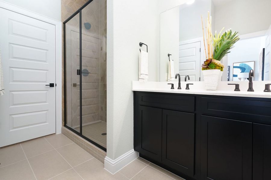 Representative furnished interior of a home built from the Harvest Ridge 1450 by Brohn Homes in Harvest Ridge, Elgin (Image 11).