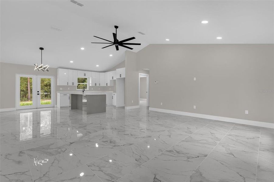 Spacious, unfurnished interior of a new home in , Dunnellon (Image 30).