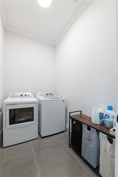 Furnished interior view inside a new home in , Acworth (Image 69).