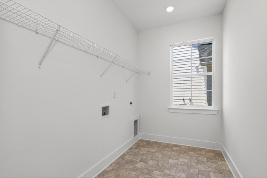 Spacious, unfurnished interior of a new home in Highland Bluff, Aiken (Image 15). Spacious, unfurnished interior of a new home in Highland Bluff, Aiken (Image 15).