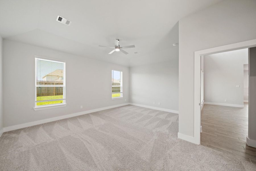 Spacious, unfurnished interior of a new home in Beacon Hill, Waller (Image 20). Spacious, unfurnished interior of a new home in Beacon Hill, Waller (Image 20).