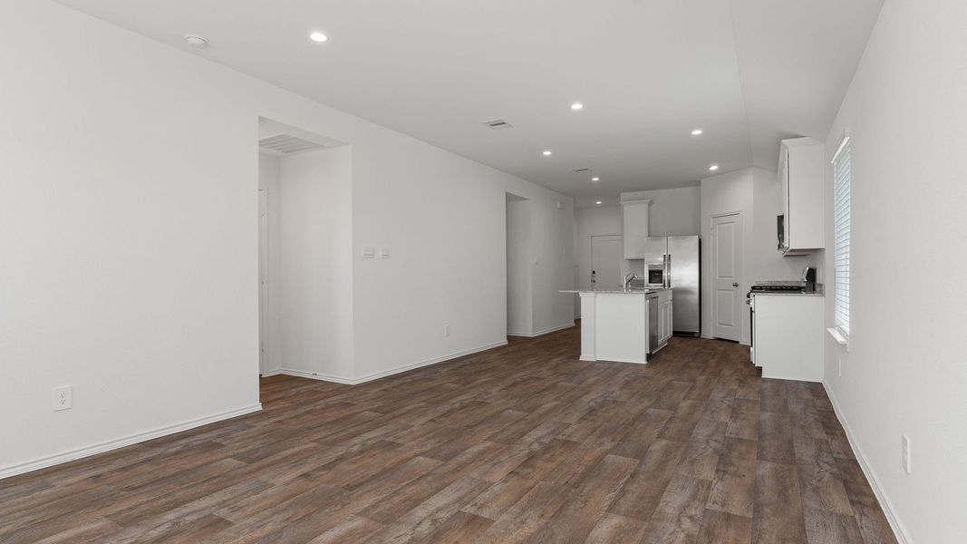 Spacious, unfurnished interior of a new home in Tamarron, Fulshear (Image 30). Spacious, unfurnished interior of a new home in Tamarron, Fulshear (Image 30).