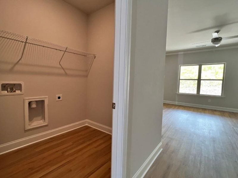 Spacious, unfurnished interior of a new home in , Homer (Image 14).