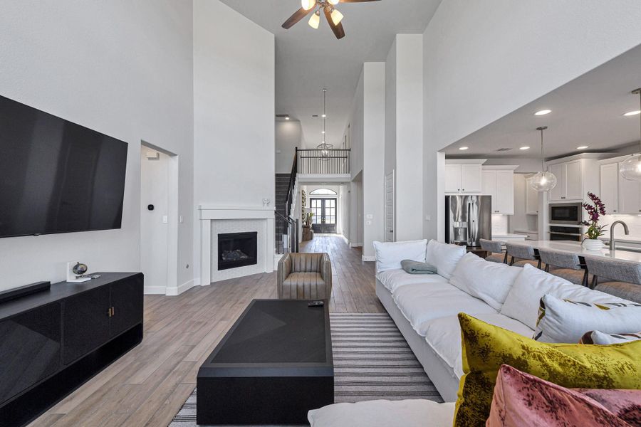 Furnished interior view inside a new home in Cross Creek West 55', Fulshear (Image 14). Furnished interior view inside a new home in Cross Creek West 55', Fulshear (Image 14).