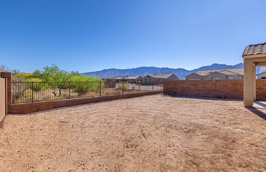 Exterior details and patio area of a home in Vistoso Canyon Estates, Oro Valley (Image 18).