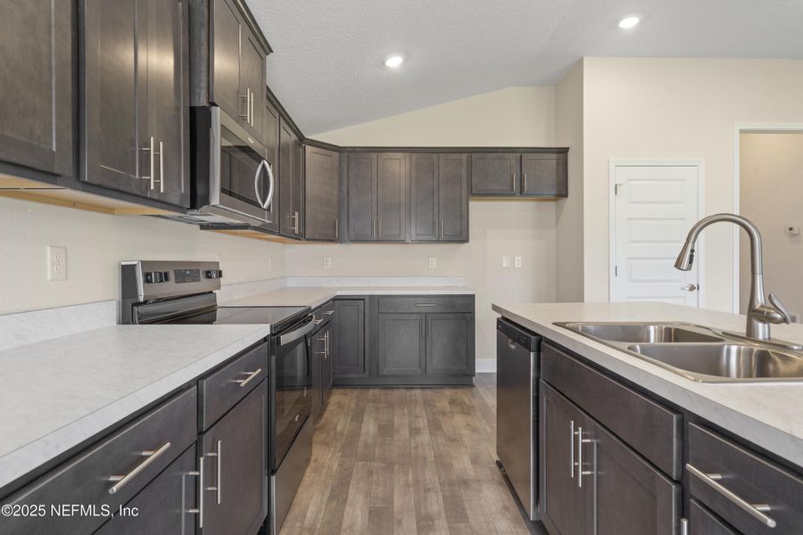 Furnished interior view inside a new home in Summerglen, Jacksonville (Image 5). Furnished interior view inside a new home in Summerglen, Jacksonville (Image 5).