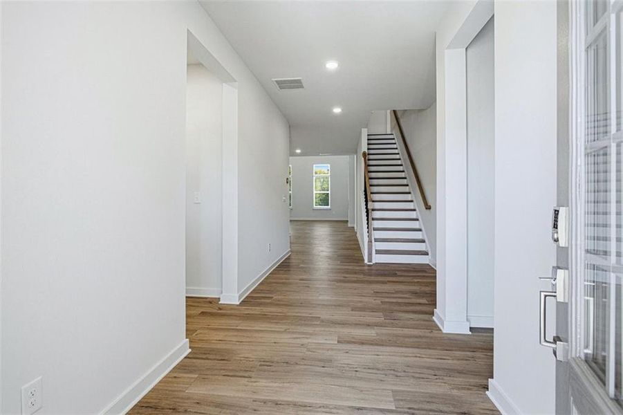 Spacious, unfurnished interior of a new home in Conner Farm, Dawsonville (Image 28).