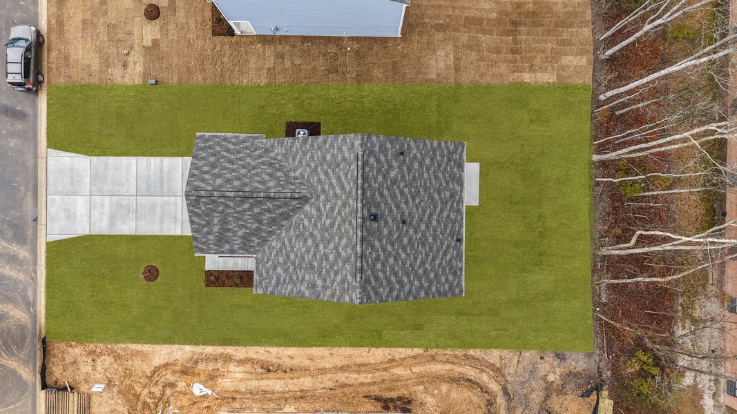 Exterior details and patio area of a home in Hunter Hill, Rocky Mount (Image 20).