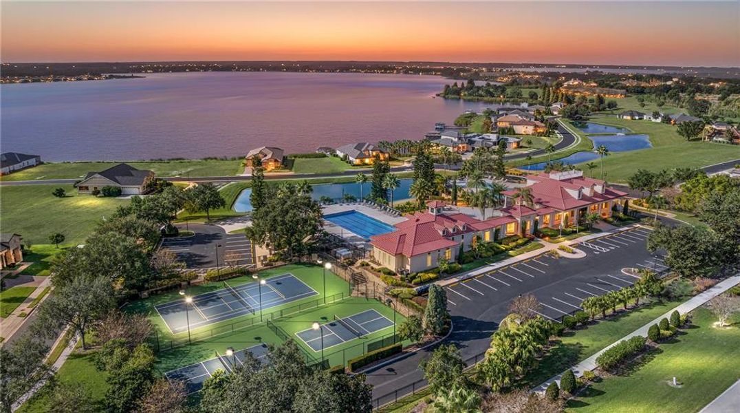 Community amenities in , Auburndale (Image 42).