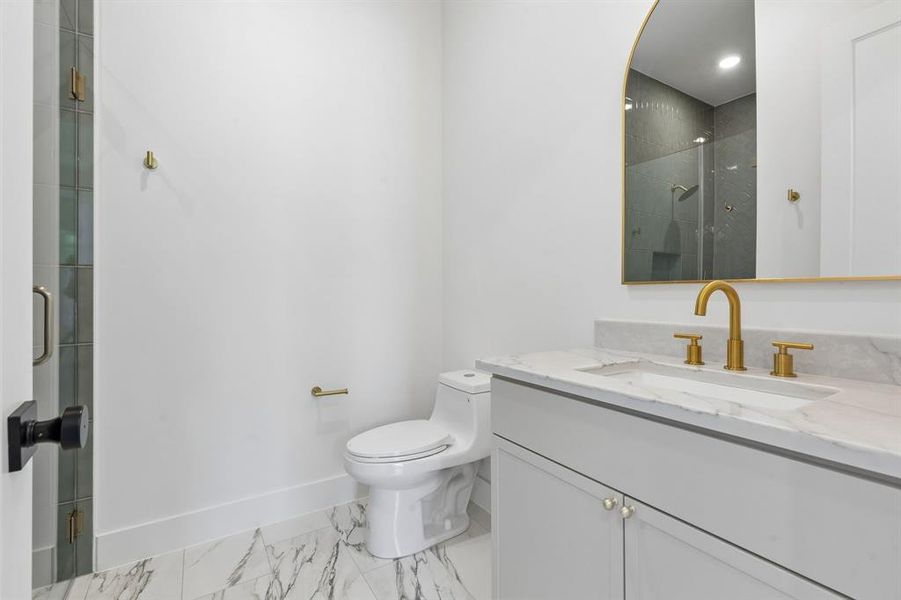 Furnished interior view inside a new home in , Dallas (Image 14).