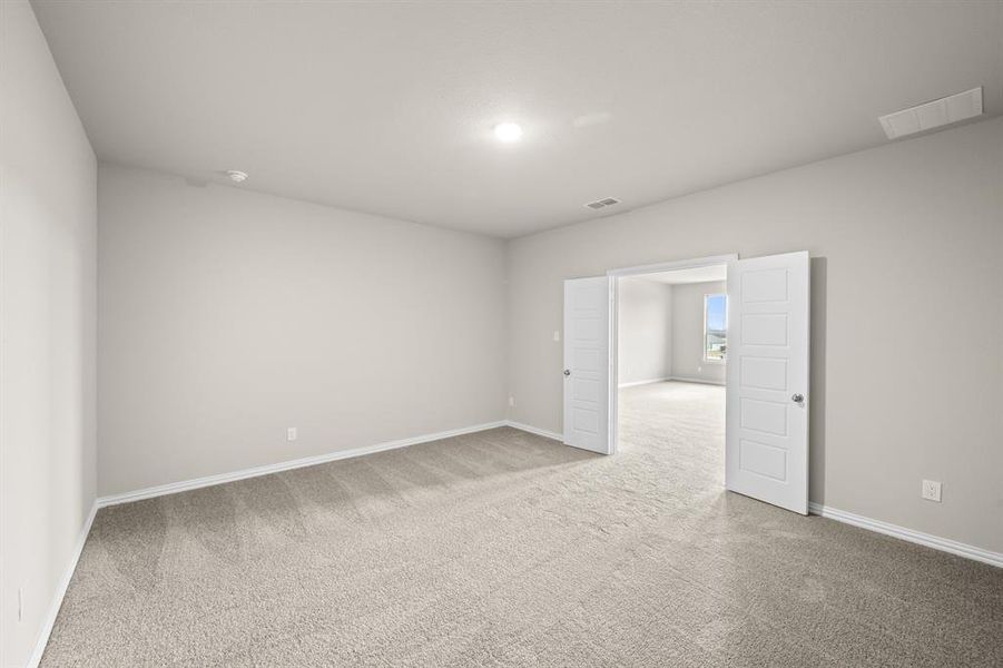 2432 Scott- Media room-1