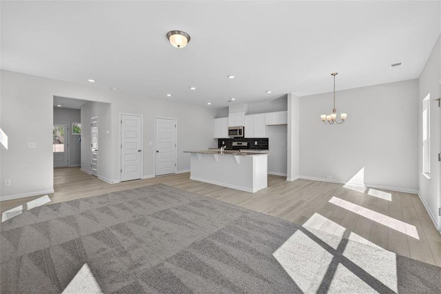 Spacious, unfurnished interior of a new home in Fuller Station, Loganville (Image 9).