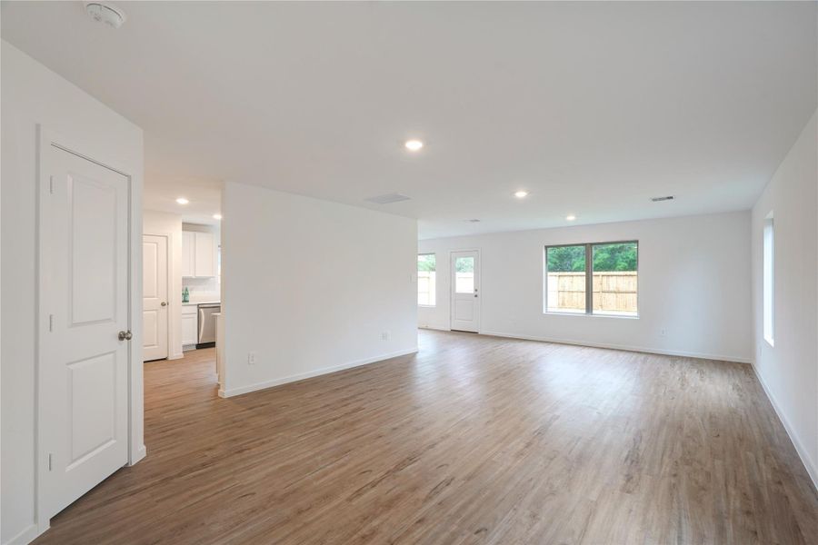 Spacious, unfurnished interior of a new home in Becker Landing, Hockley (Image 41).