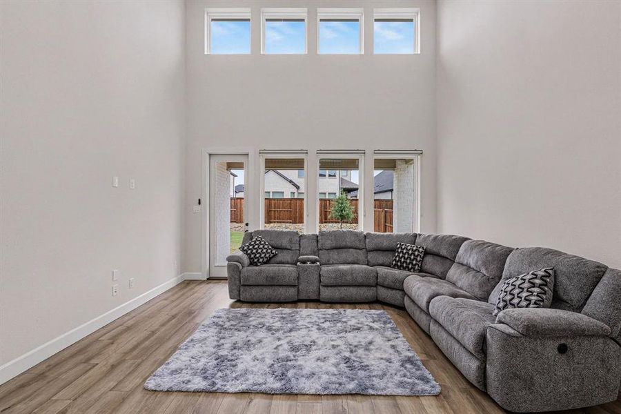 Furnished interior view inside a new home in , Prosper (Image 11).