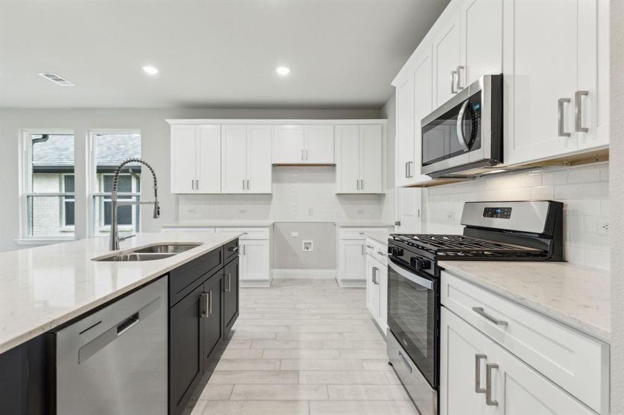 Furnished interior view inside a new home in Santorini, Seagoville (Image 4).