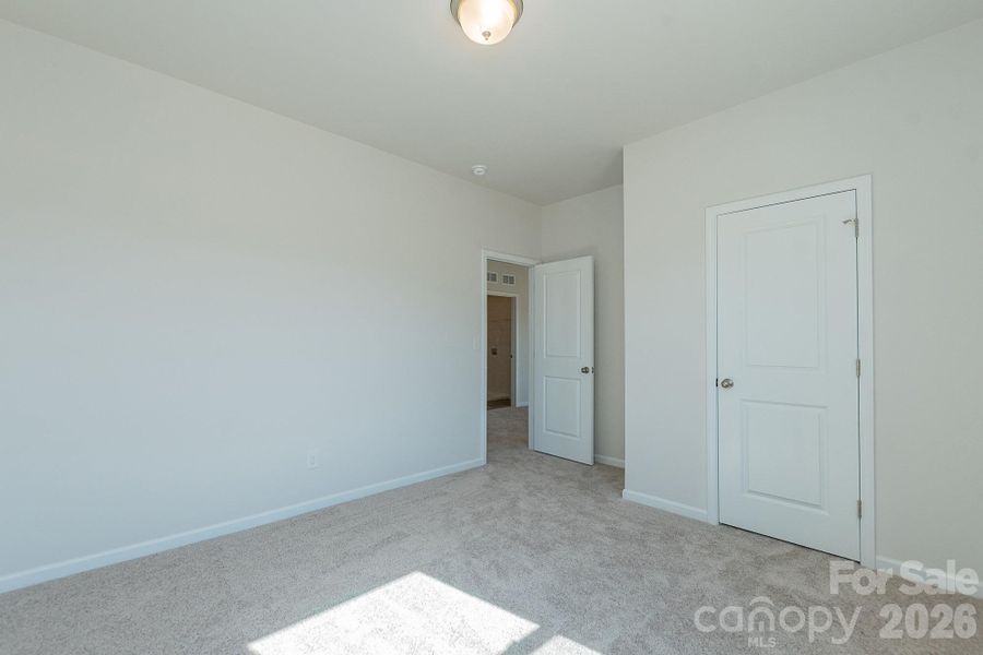 Spacious, unfurnished interior of a new home in Cedar Meadows, Monroe (Image 31).