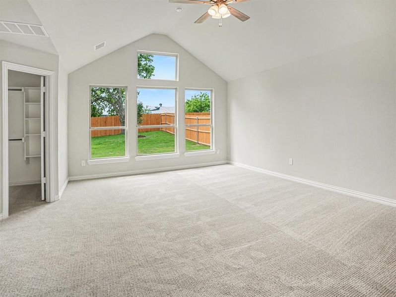 Spacious, unfurnished interior of a new home in Cole Crossing Estates, DeSoto (Image 18). Spacious, unfurnished interior of a new home in Cole Crossing Estates, DeSoto (Image 18).