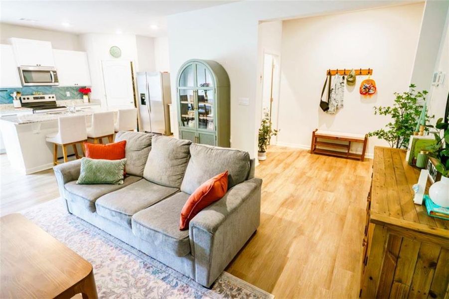 Furnished interior view inside a new home in Rolling Meadows, Jasper (Image 37).