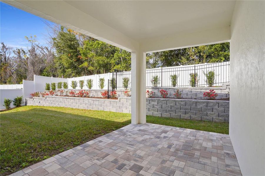 Exterior details and patio area of a home in , Apopka (Image 33).