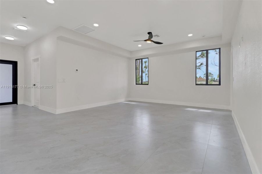 Spacious, unfurnished interior of a new home in , Lehigh Acres (Image 22). Spacious, unfurnished interior of a new home in , Lehigh Acres (Image 22).