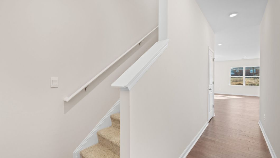 Spacious, unfurnished interior of a new home in Covington Village, Greer (Image 14).