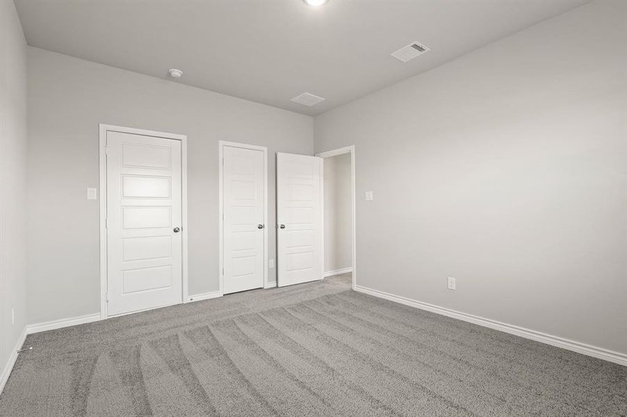 Spacious, unfurnished interior of a new home in Rocky Creek Crossing, Fort Worth (Image 13). Spacious, unfurnished interior of a new home in Rocky Creek Crossing, Fort Worth (Image 13).