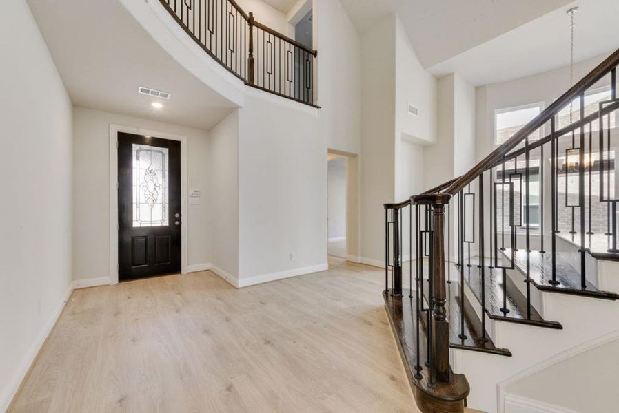 Spacious, unfurnished interior of a new home in Cedar Ridge Estates, Grand Prairie (Image 22). Spacious, unfurnished interior of a new home in Cedar Ridge Estates, Grand Prairie (Image 22).