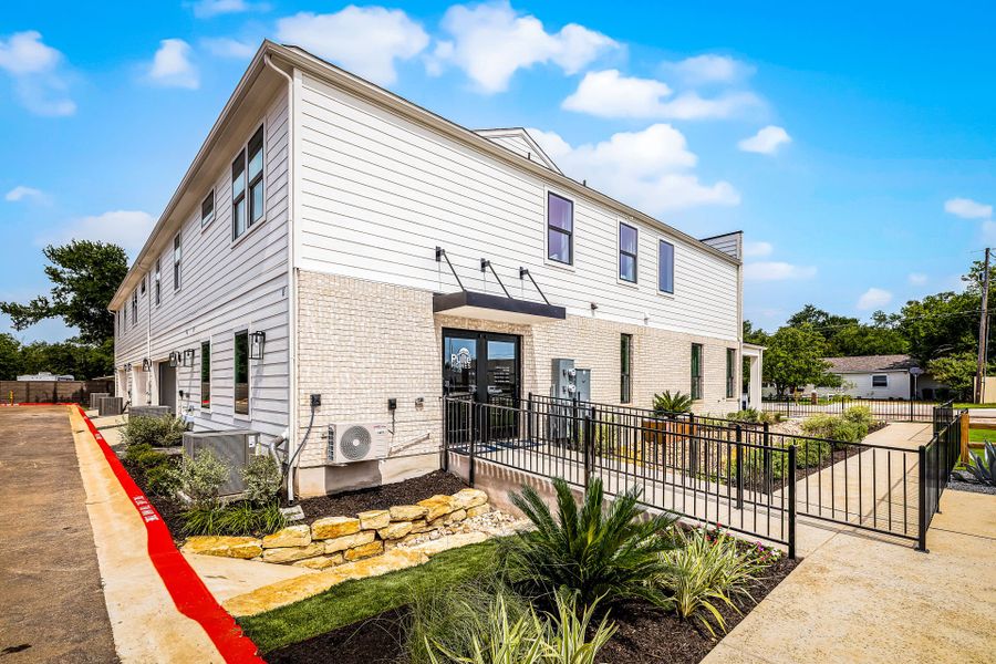 Representative exterior details of a home built from the Asherton by Pulte Homes in Monarch on Main, Round Rock (Image 3).