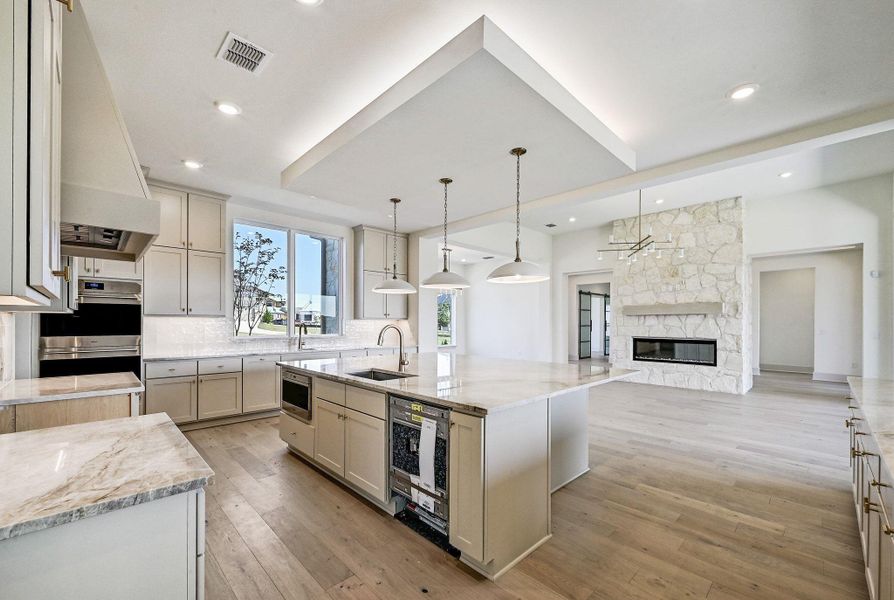 Furnished interior view inside a new home in , Lakeway (Image 9).