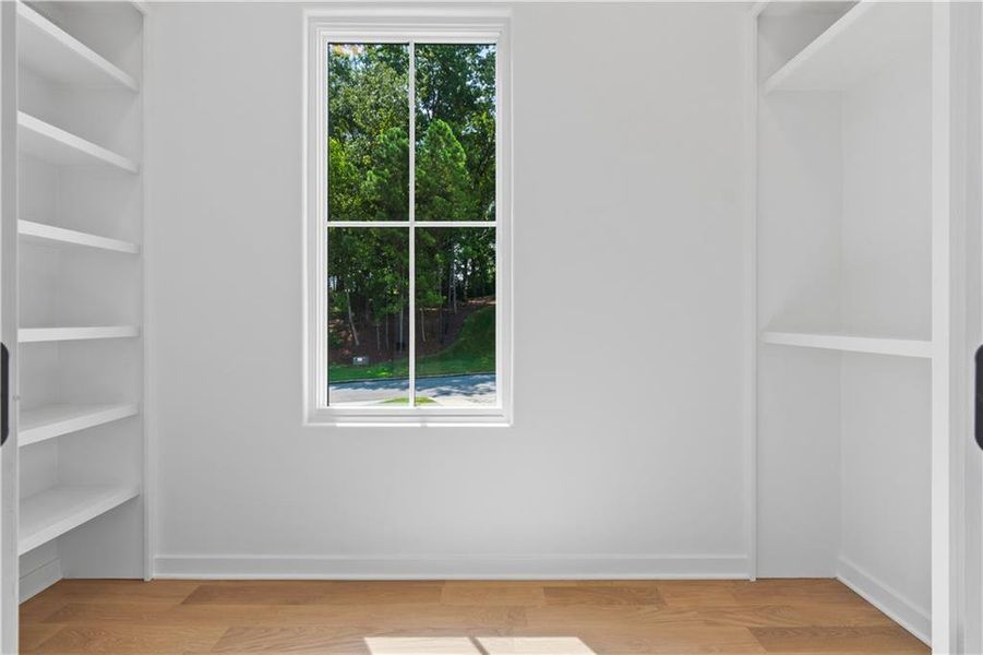 Spacious, unfurnished interior of a new home in , Alpharetta (Image 83).
