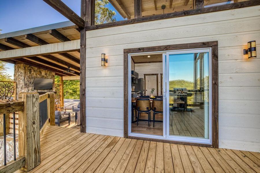Exterior details and patio area of a home in , Mineral Bluff (Image 23).