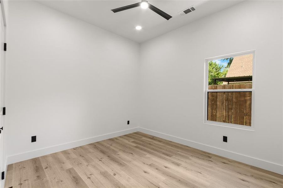 Spacious, unfurnished interior of a new home in , Fort Worth (Image 26).