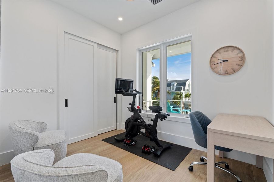 Furnished interior view inside a new home in , Key Largo (Image 15).