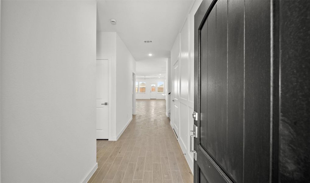 Welcoming foyer (*Photo not of actual home and used for illustration purposes only.)