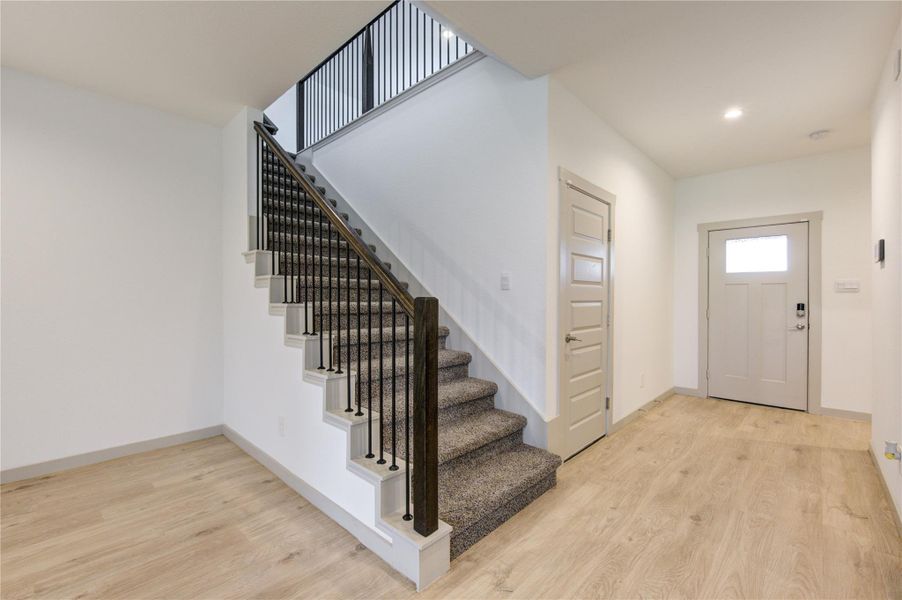 Spacious, unfurnished interior of a new home in , Katy (Image 25).