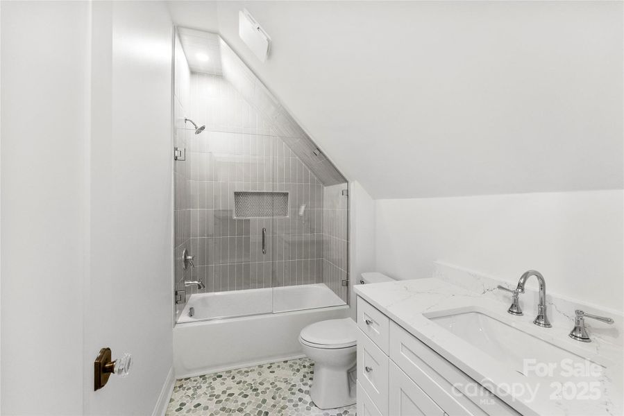 Furnished interior view inside a new home in , Gastonia (Image 4).