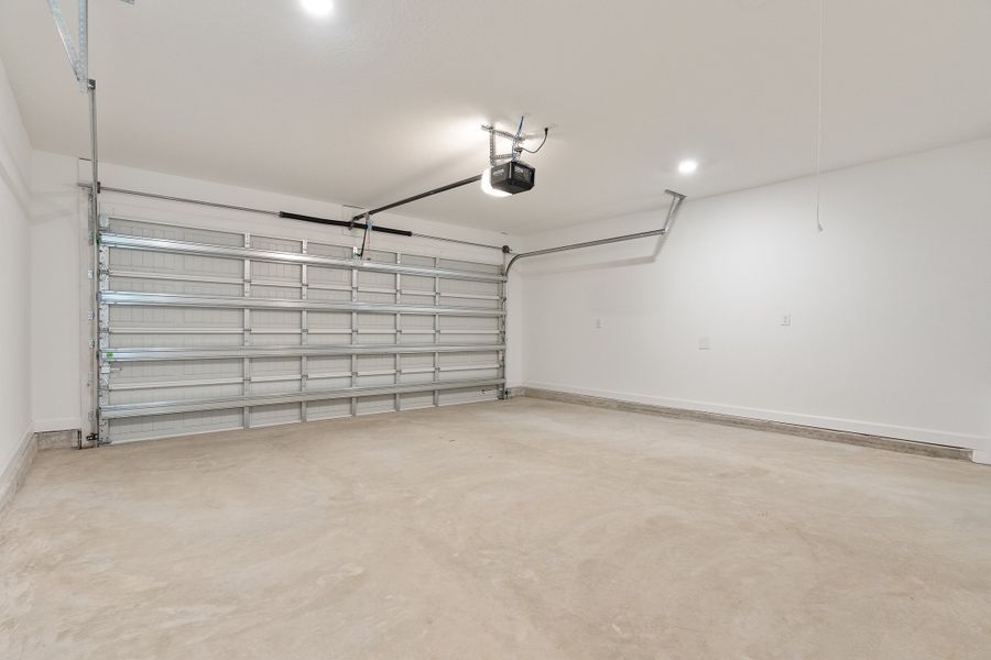 Spacious, unfurnished interior of a new home in Southern Charm, Crestview (Image 20). Spacious, unfurnished interior of a new home in Southern Charm, Crestview (Image 20).