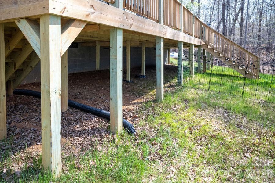 Exterior details and patio area of a home in , Troy (Image 23).