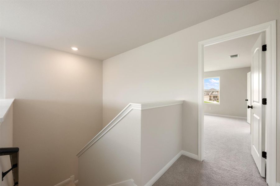 Spacious, unfurnished interior of a new home in Berry Creek Highlands, Georgetown (Image 24).