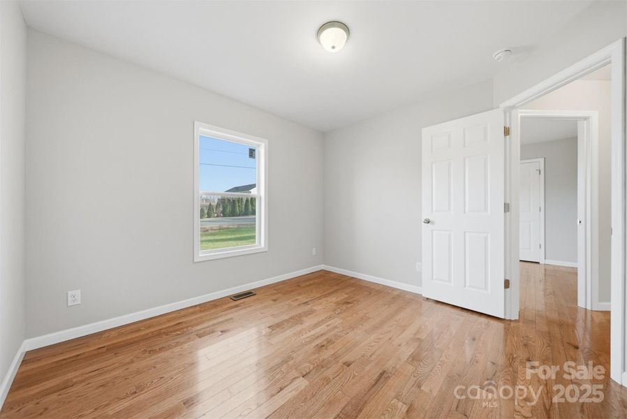 Spacious, unfurnished interior of a new home in , Granite Falls (Image 25).