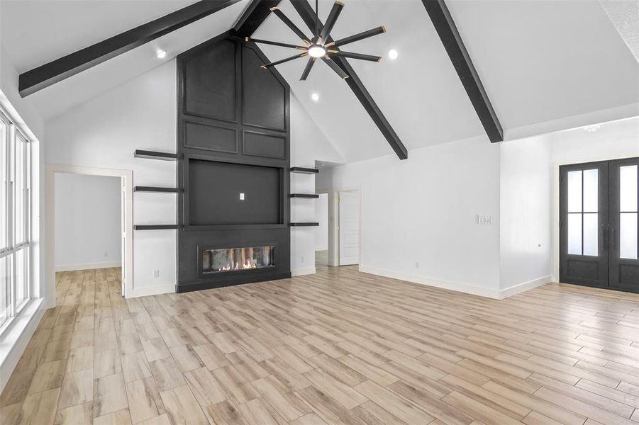 Spacious, unfurnished interior of a new home in , Mabank (Image 25).