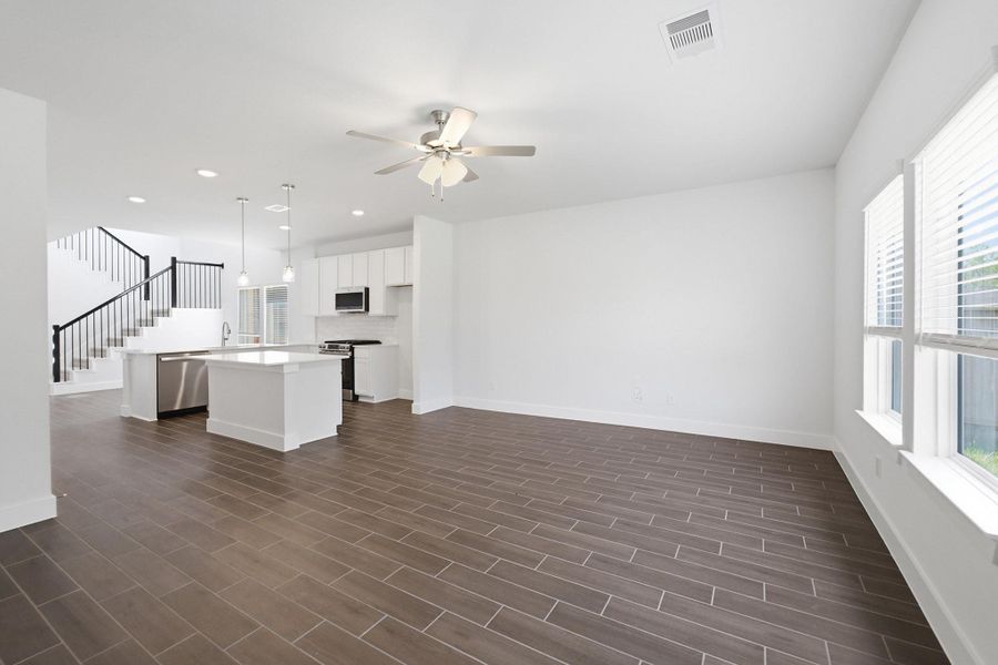 Spacious, unfurnished interior of a new home in Magnolia Springs, Montgomery (Image 16).