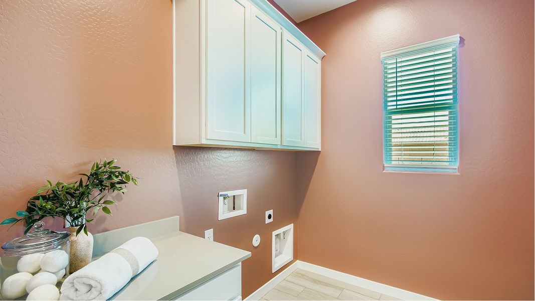 5582 Evolution Laundry F1 Base6