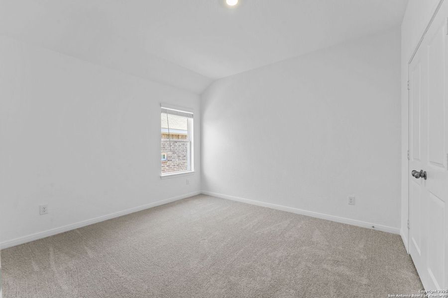 Spacious, unfurnished interior of a new home in Gatehouse: Brookstone II Collection, New Braunfels (Image 15).