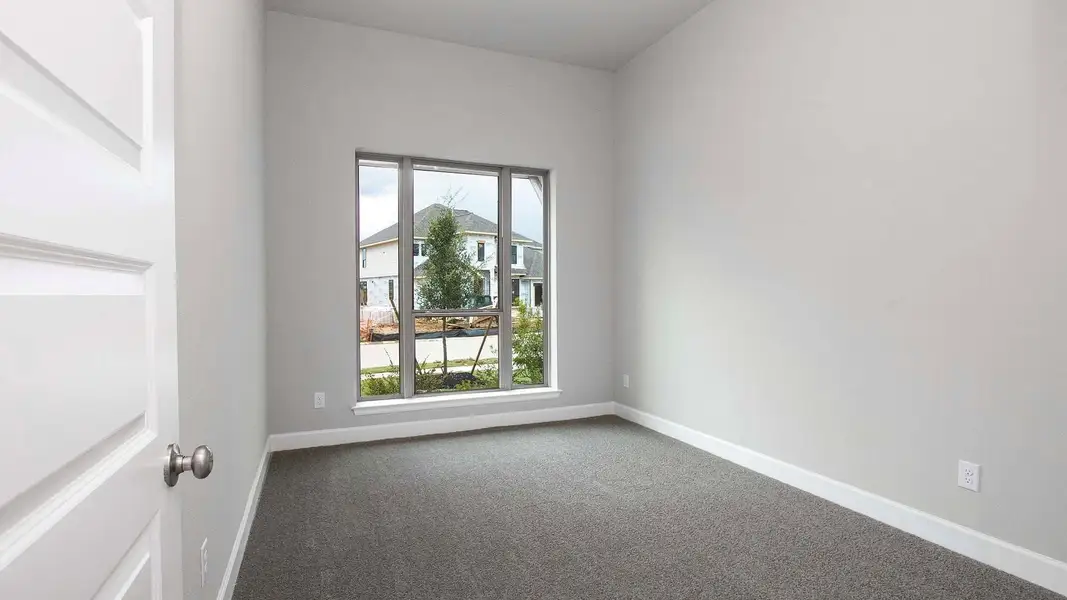 Spacious, unfurnished interior of a new home in Jubilee, Hockley (Image 12).